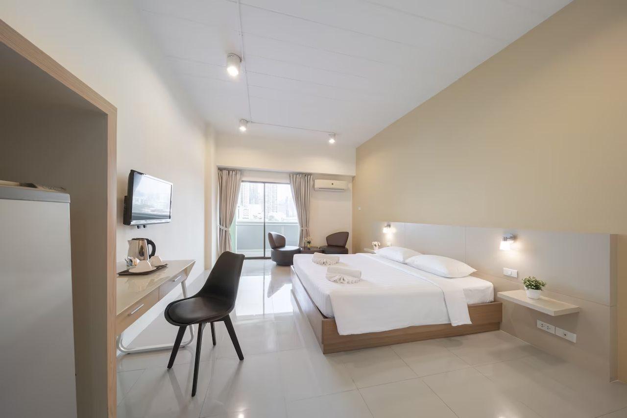 At115 By Rompo Mansion Hotel Bangkok Exterior photo