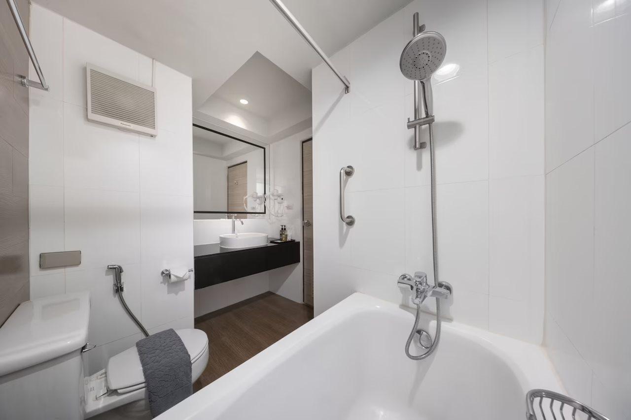 At115 By Rompo Mansion Hotel Bangkok Exterior photo